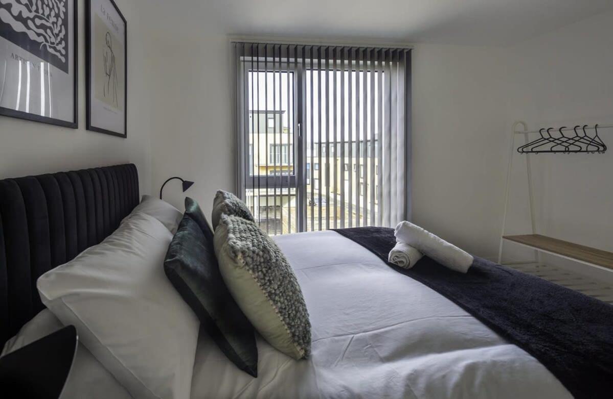 Modern And Bright 2 Bed Apartment In Ashford Ashford  Exteriér fotografie